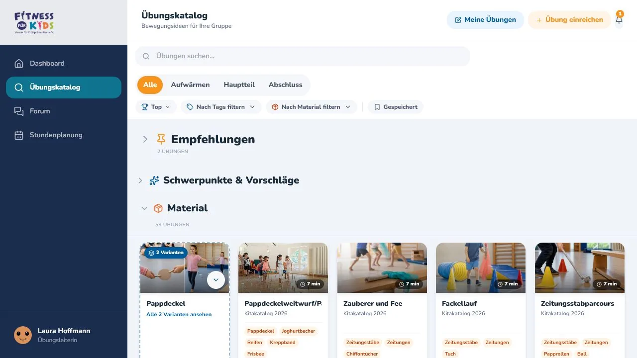 Bebilderter Übungskatalog im hellen Darstellungsmodus mit Filtern und Bewertungen